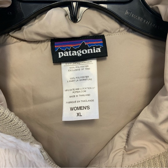 Patagonia Women’s Los Gatos Hooded Vest - Picture 3 of 4